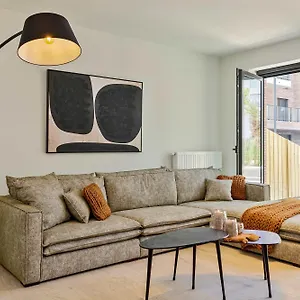 https://brand-new-family-house-with-roof-terrace-overlooking.bruges-hotels.info
